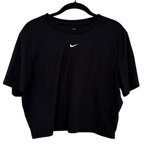 Nike Slim Fit Cropped Tee XL